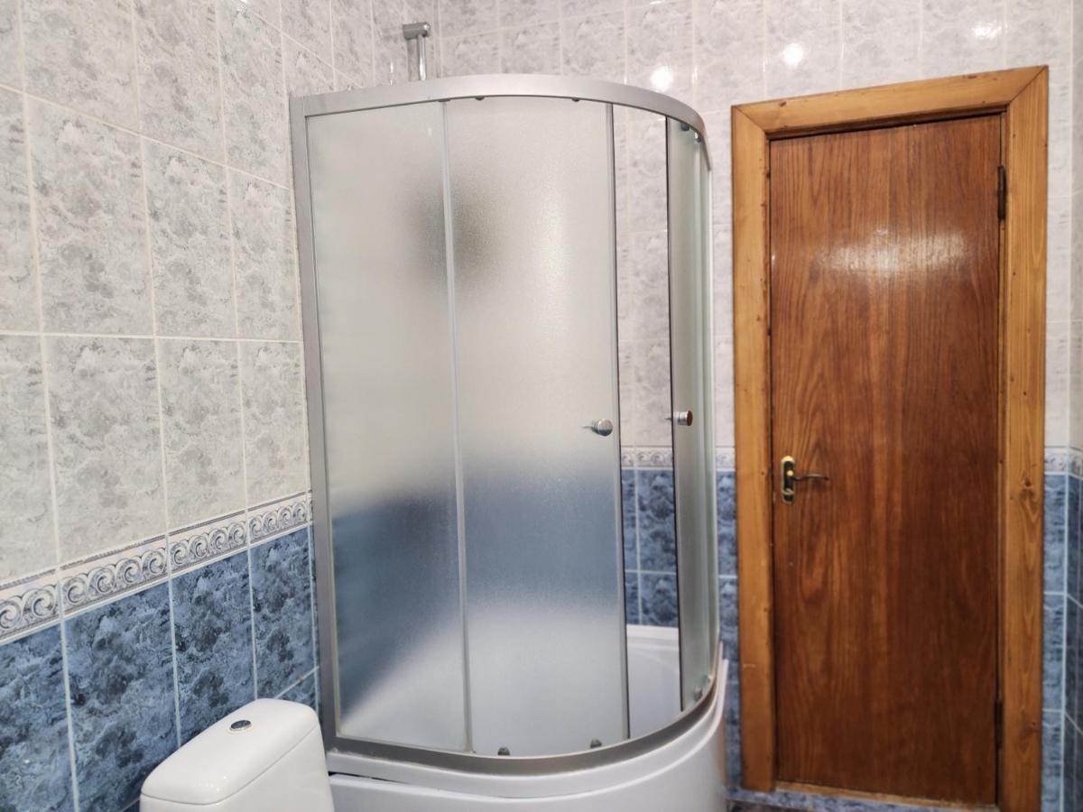 В Центрі М.Чернівці 2 Кімнатна Затишна Квартира. 外观 照片